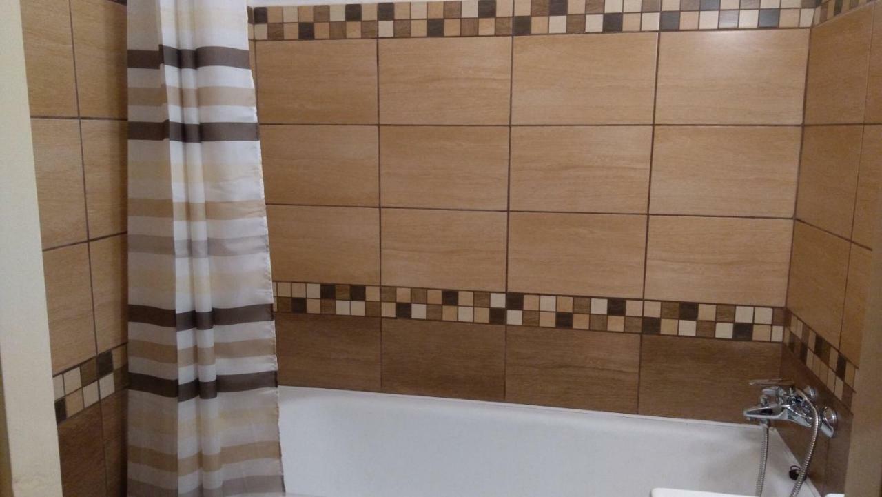 Gesztenyes Apartman Miskolc Eksteriør billede