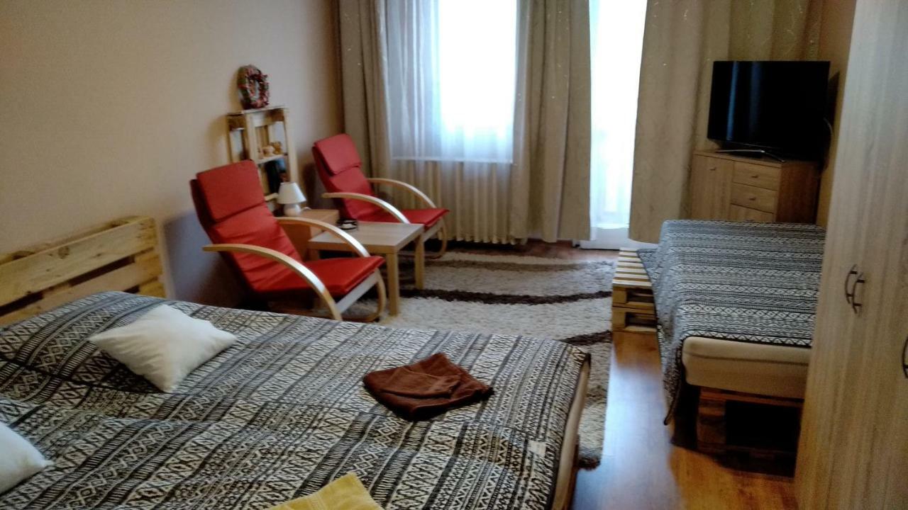 Gesztenyes Apartman Miskolc Eksteriør billede